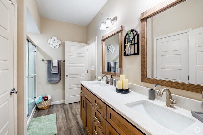 Interior Photo - Sinclair Ridge