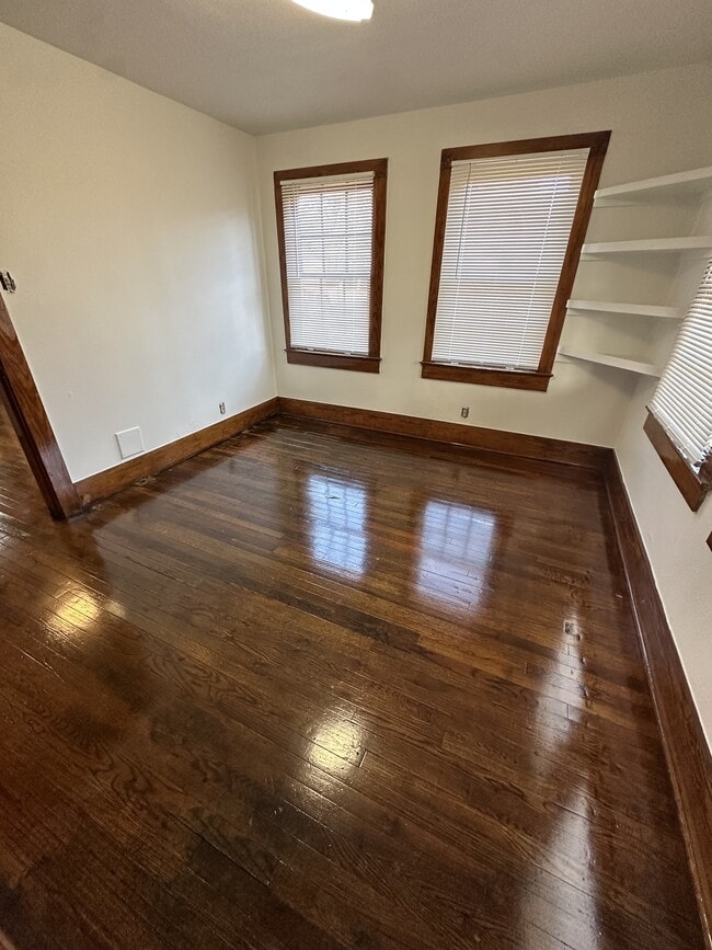 Photo - 900 Madeline Ave