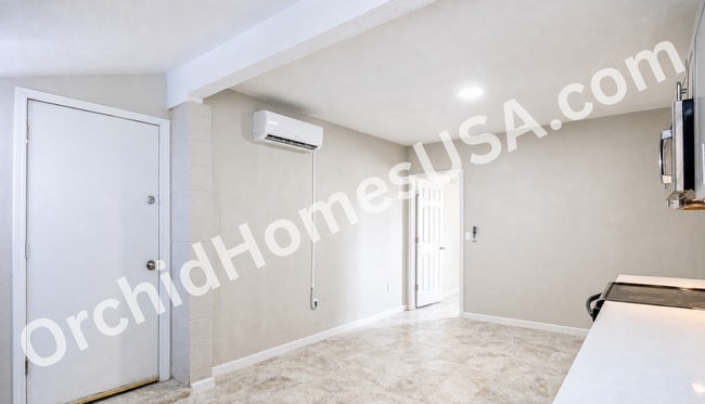 516 N Roosevelt Ave Unit Casita