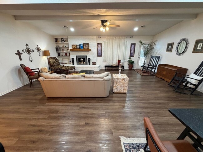 Photo - 6008 Yale St