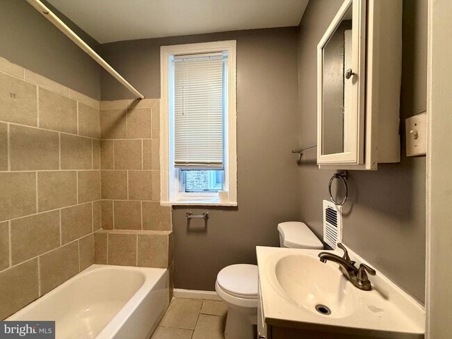 Photo - 2219 N Bouvier St