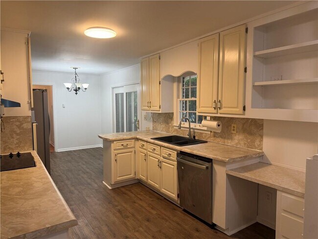 4254 Burleigh Dr