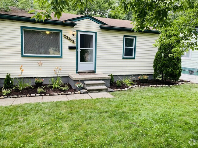 Building Photo - 23358 Champaign St Rental