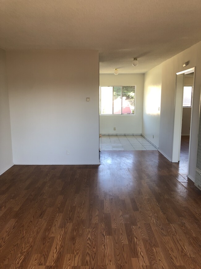 Building Photo - 2218 Lincoln Park Ave Unit 2