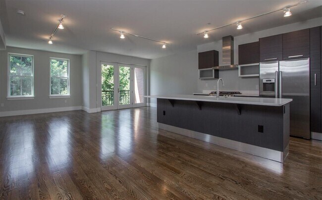 Photo - 10 St George St Apartment Unit 503