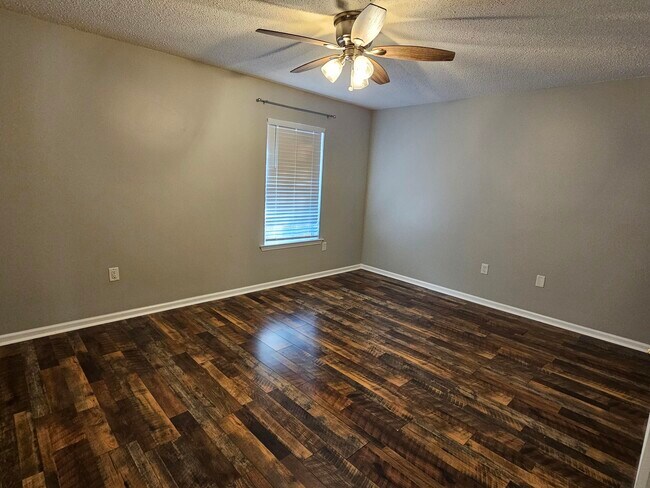 Photo - 212 Sonoma Pl