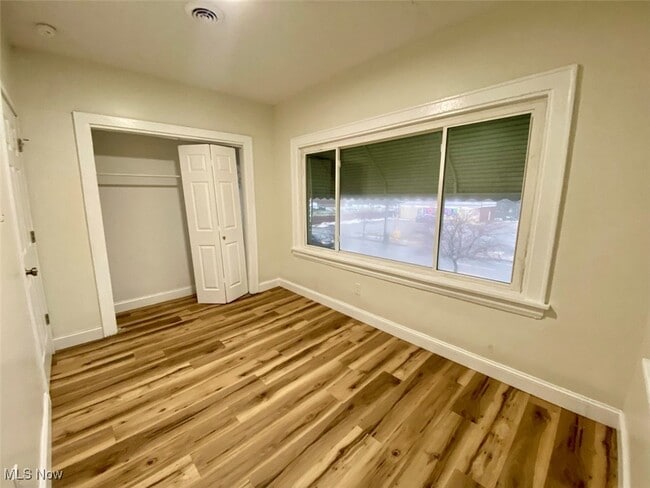 Building Photo - 884 Copley Rd Unit 3