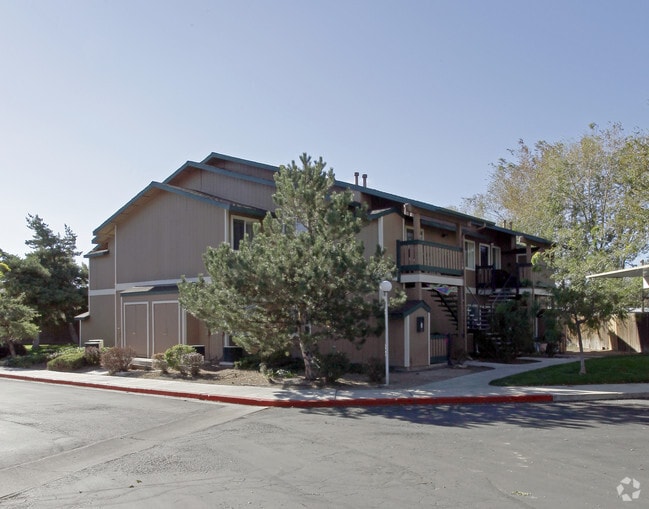 Brooktree Apartments