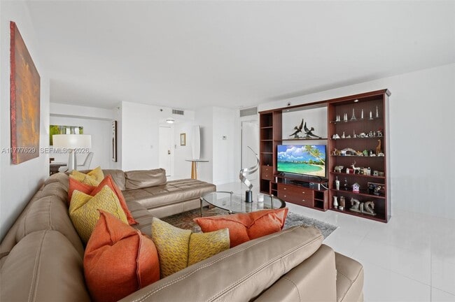 Building Photo - 2000 Towerside Terrace Unit 805