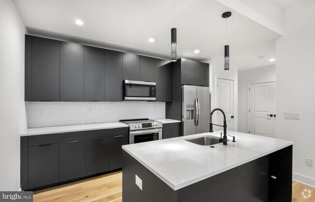 Building Photo - 1328 S 9th St Unit E Rental