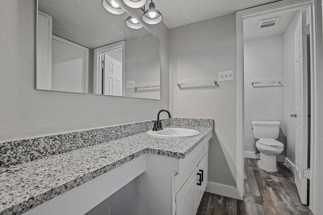 Photo - Flats on Handley: Pool, BBQ Area, Renovated Units