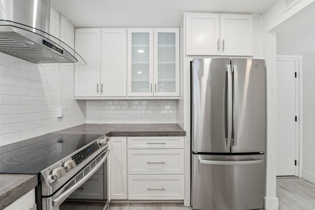 Building Photo - Beautiful 2-bedroom, 2-bathroom home nestled in the vibrant heart of Scottsdale