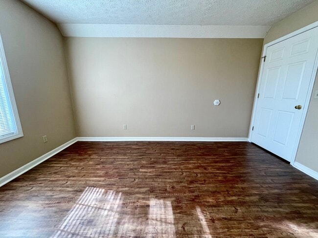 Photo - Mason Manor Apartments