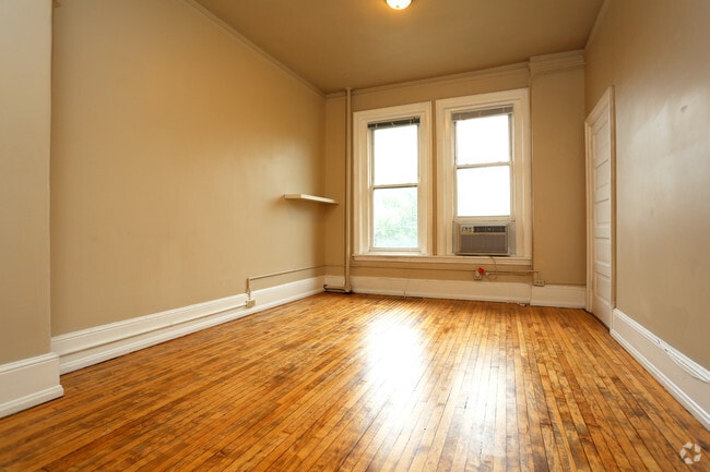 Interior Photo - Chesterfield Apartments
