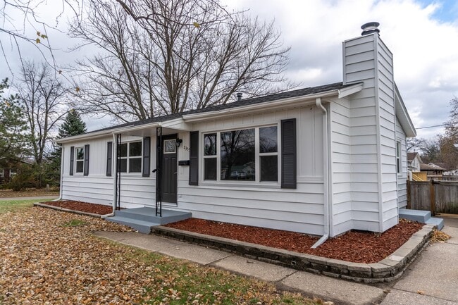 Photo - 2355 Hawthorne Ct