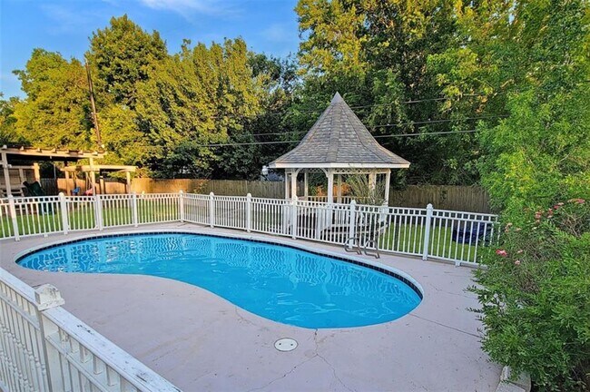 Photo - 5934 Patridge Dr