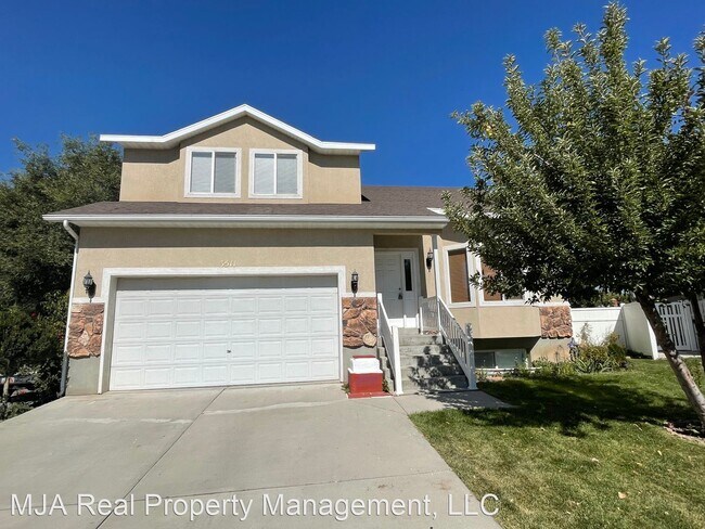 Photo - 4 br, 2 bath House - 3511 South Penny Cove