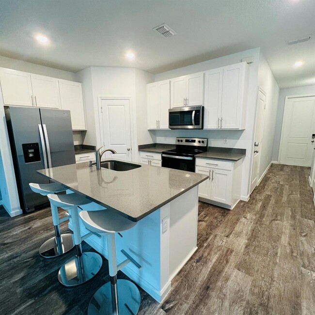 Photo - 6356 Sailpointe Ln Townhome