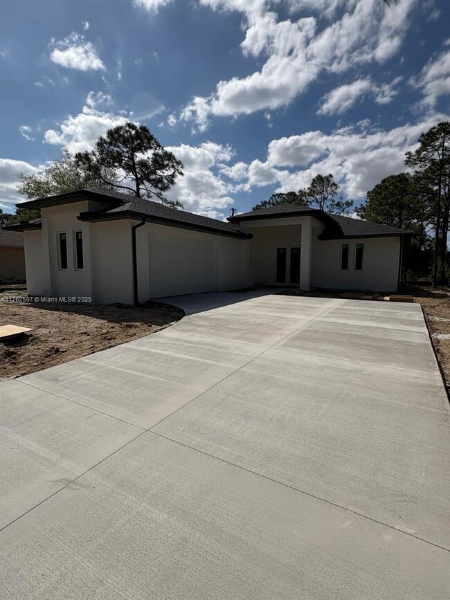 Building Photo - 727 Anaconda Ave S Rental