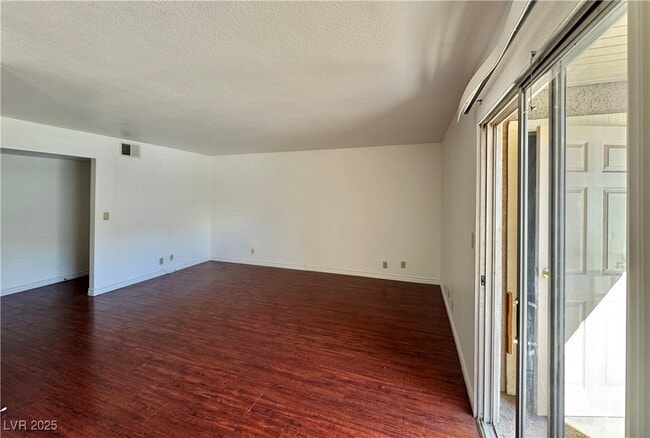 Photo - 5422 River Glen Dr Unit 369