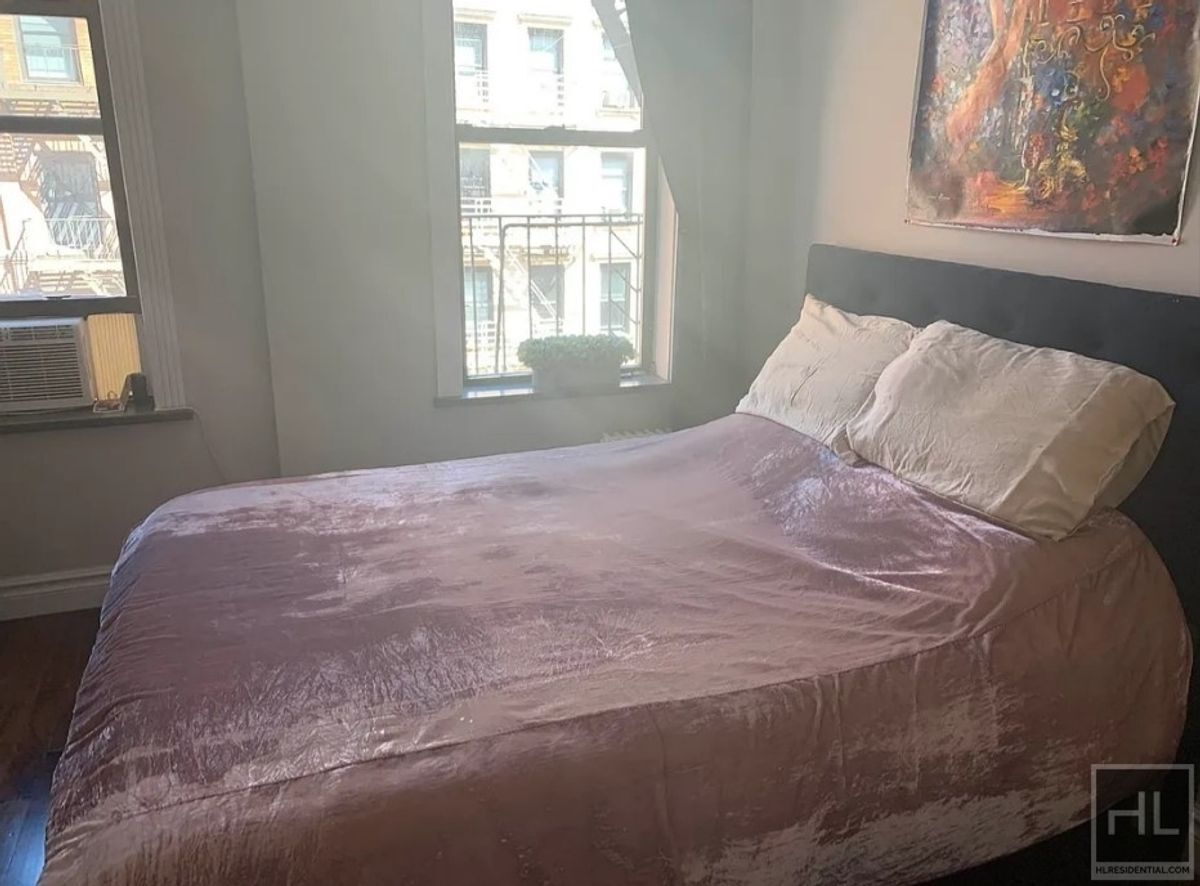 Photo - W 14TH ST. Unidad 2A