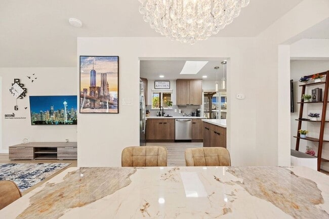 Photo - 11405 14th Ave SW