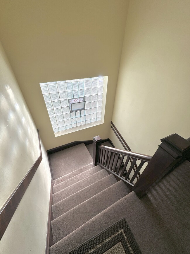Photo - 5904 W Berteau Ave Unit 2W