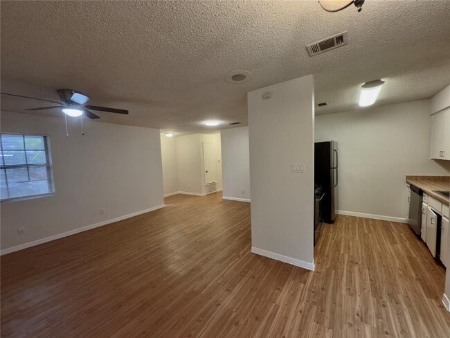 Photo - 115 Waller St