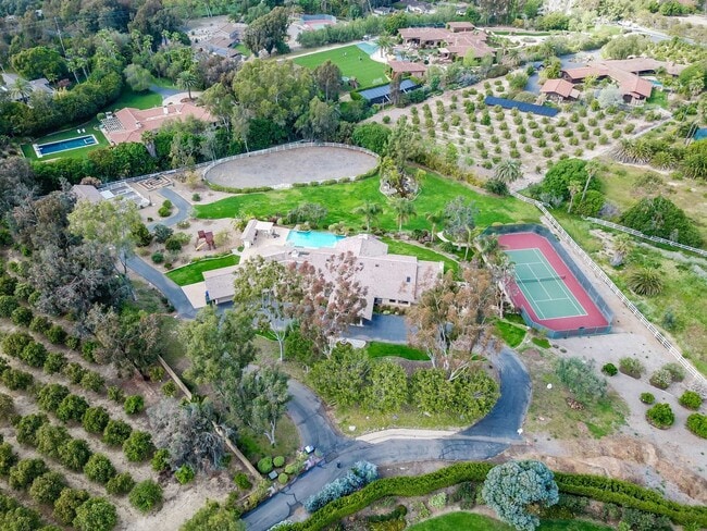 Beautiful Rancho Santa Fe Covenant home on... - Beautiful Rancho Santa Fe Covenant home on...