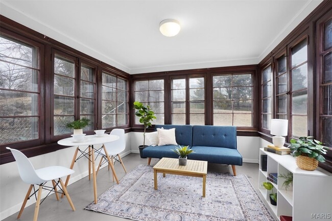 Building Photo - 813 Chain of Rocks Dr