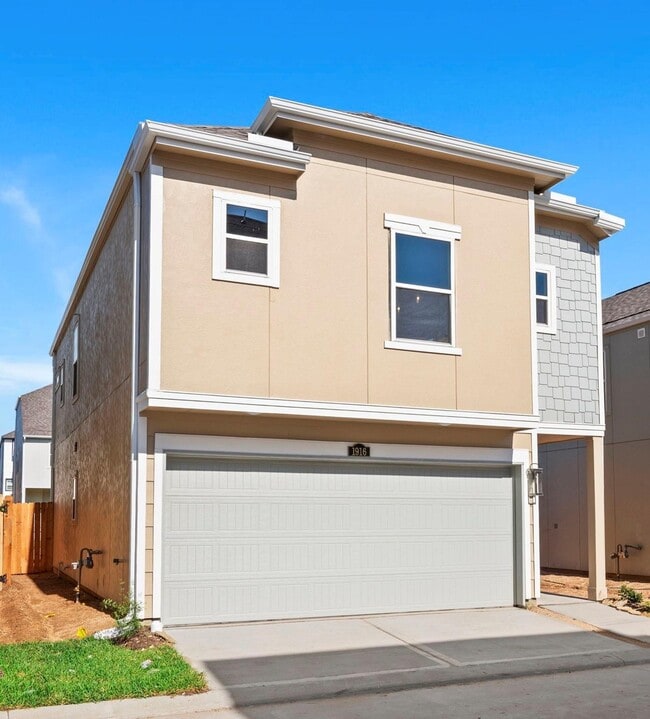 Photo - 1916 Huntly Chase Dr