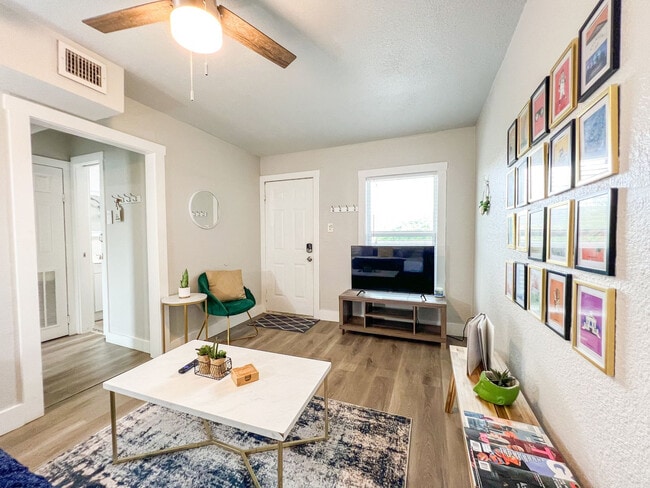 Photo - 1116 Morgan Ave Unit ID1268439P