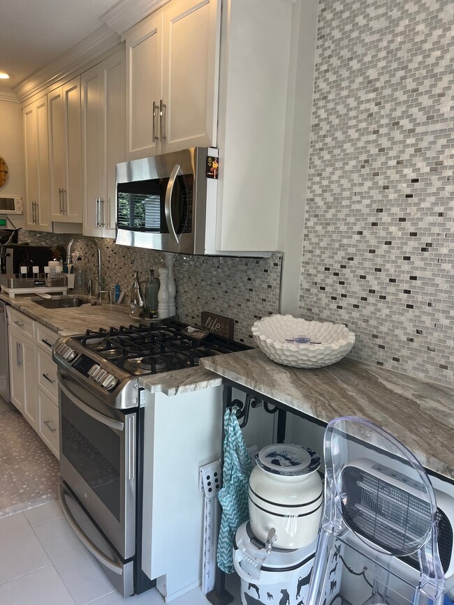 Photo - 144 7th St