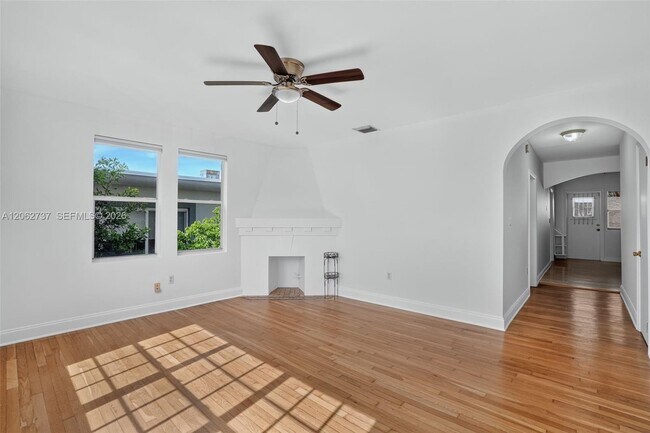 1027 Euclid Ave Unit 4