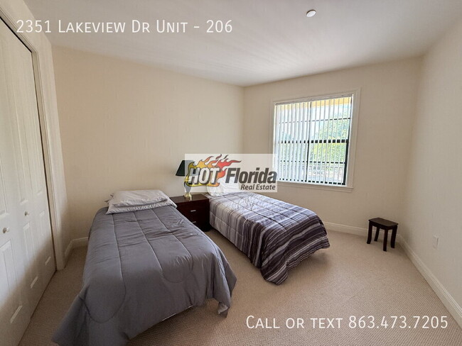 Photo - 2351 Lakeview Dr