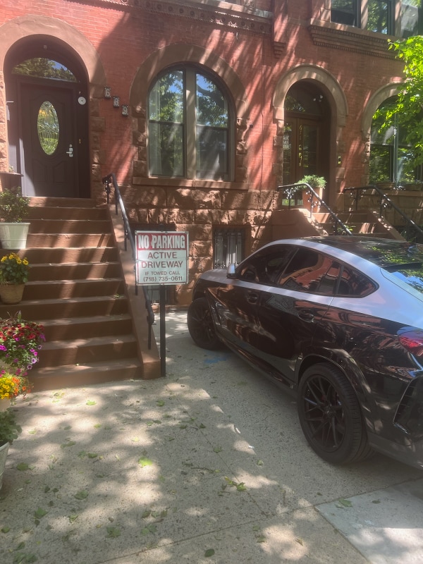 Building Photo - 669 Park Pl