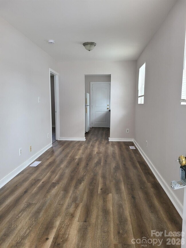 Photo - 1844 Academy St