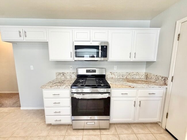 Bright and inviting 3-bedroom, 2-bathroom home!
