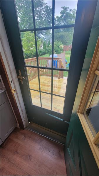 Photo - 250 Edgeview Rd