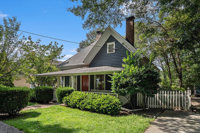 Photo - 2891 Macaw St NW