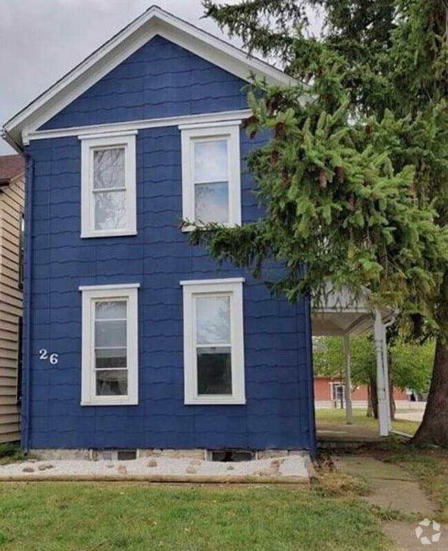 Building Photo - 26 E Main St Unit Upper Rental
