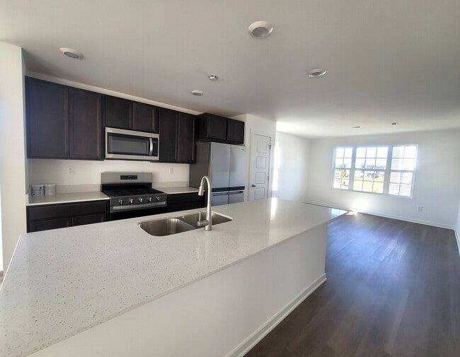 Photo - 6550 Linden Trl