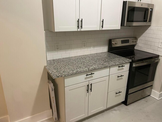 Photo - 287 E Woodrow Ave