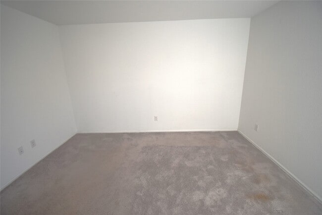 Building Photo - 3326 Spanish Oak Ln
