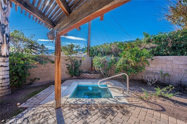 Photo - 615 N Paseo De Anza