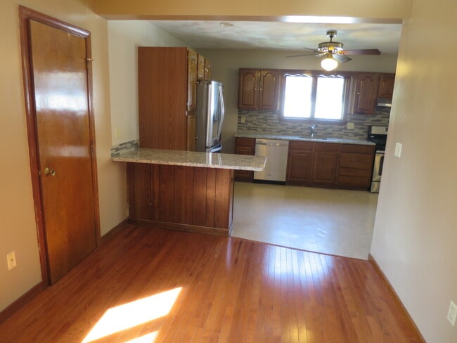 Photo - 1 Winchester Pl Unit 2