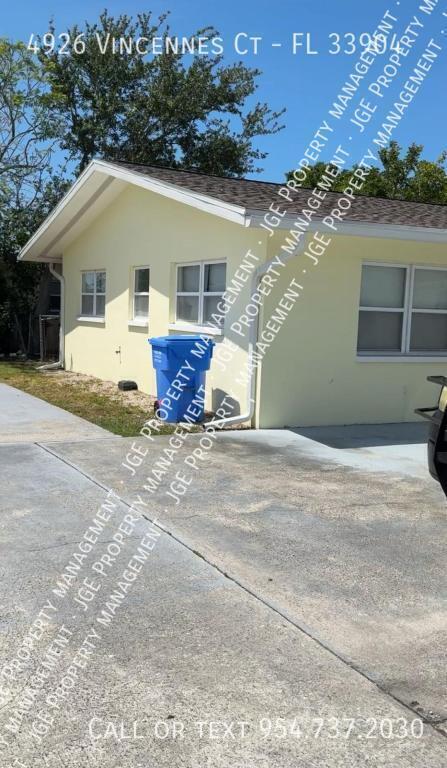 Photo - 4926 Vincennes Ct-FL 33904