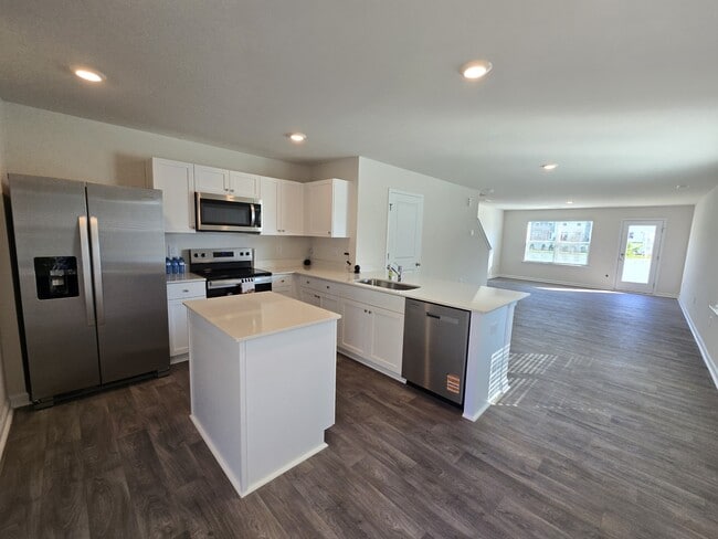 Building Photo - 114 Holmes Corner Dr Rental