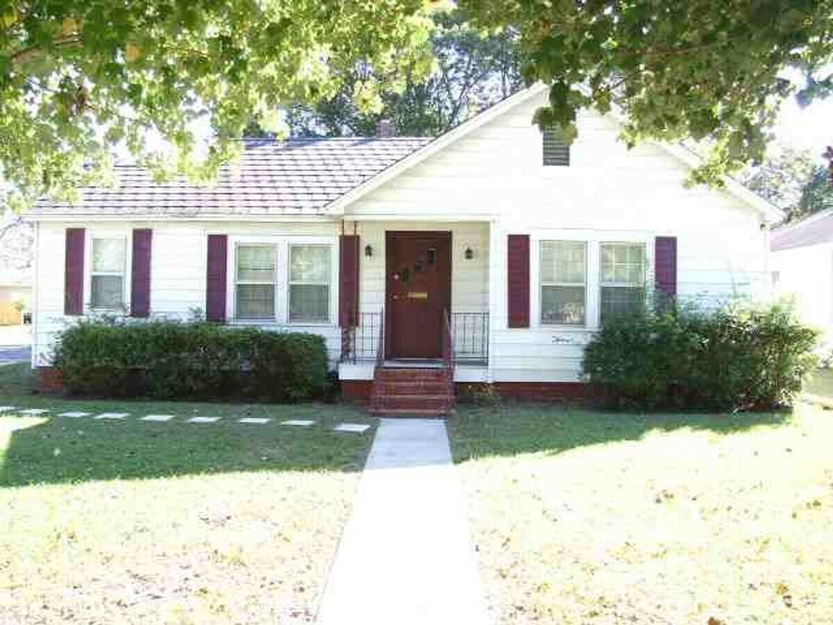 Photo - 1433 N Bronough St
