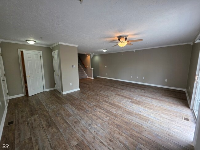 Photo - 1480 Royal View Ln